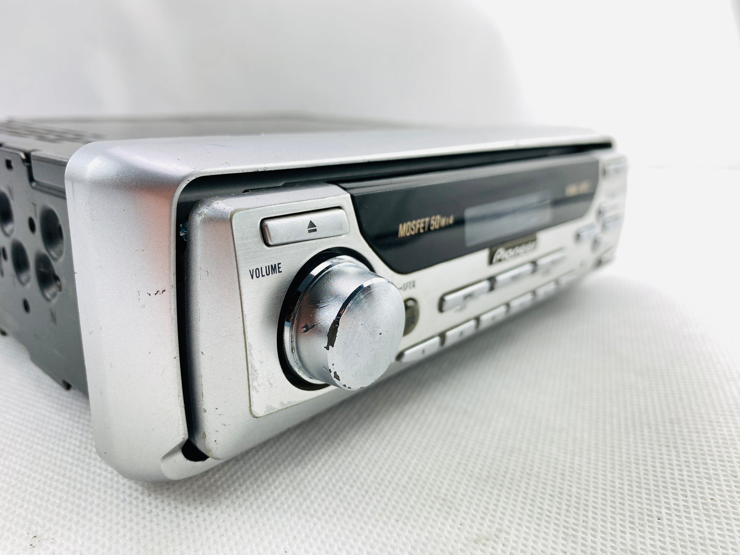 2000s Pioneer DEH-P8400MP Car CD Mp3 Radio Player + Bluetooth Retrofit