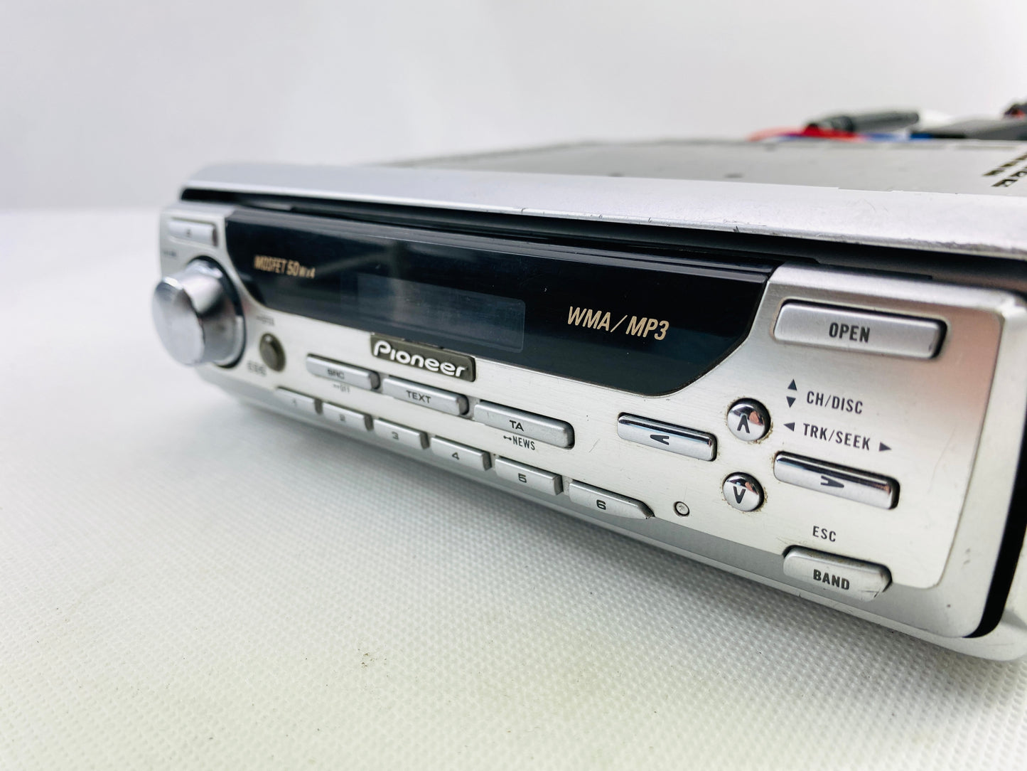2000s Pioneer DEH-P8400MP Car CD Mp3 Radio Player + Bluetooth Retrofit