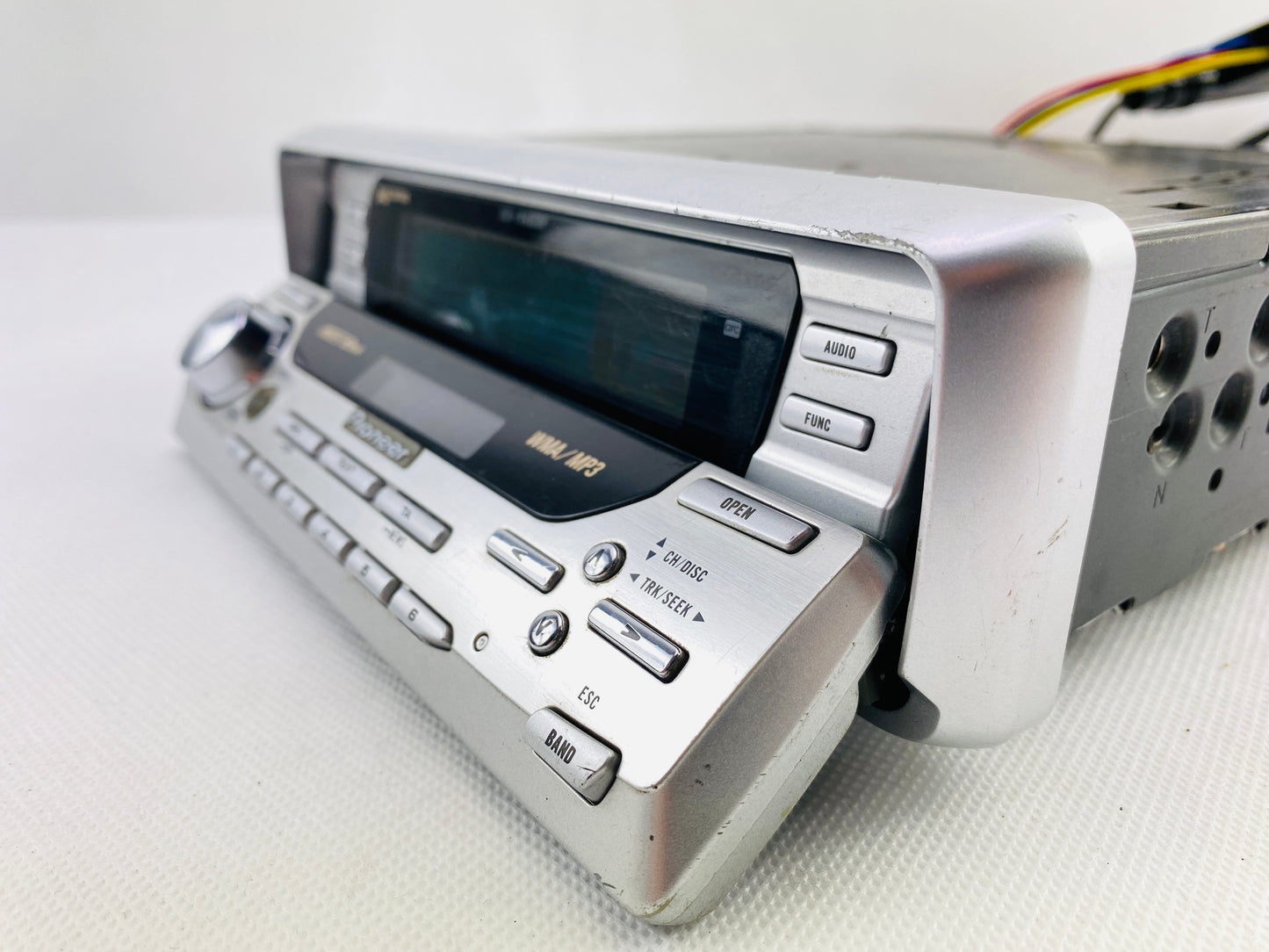 2000s Pioneer DEH-P8400MP Car CD Mp3 Radio Player + Bluetooth Retrofit