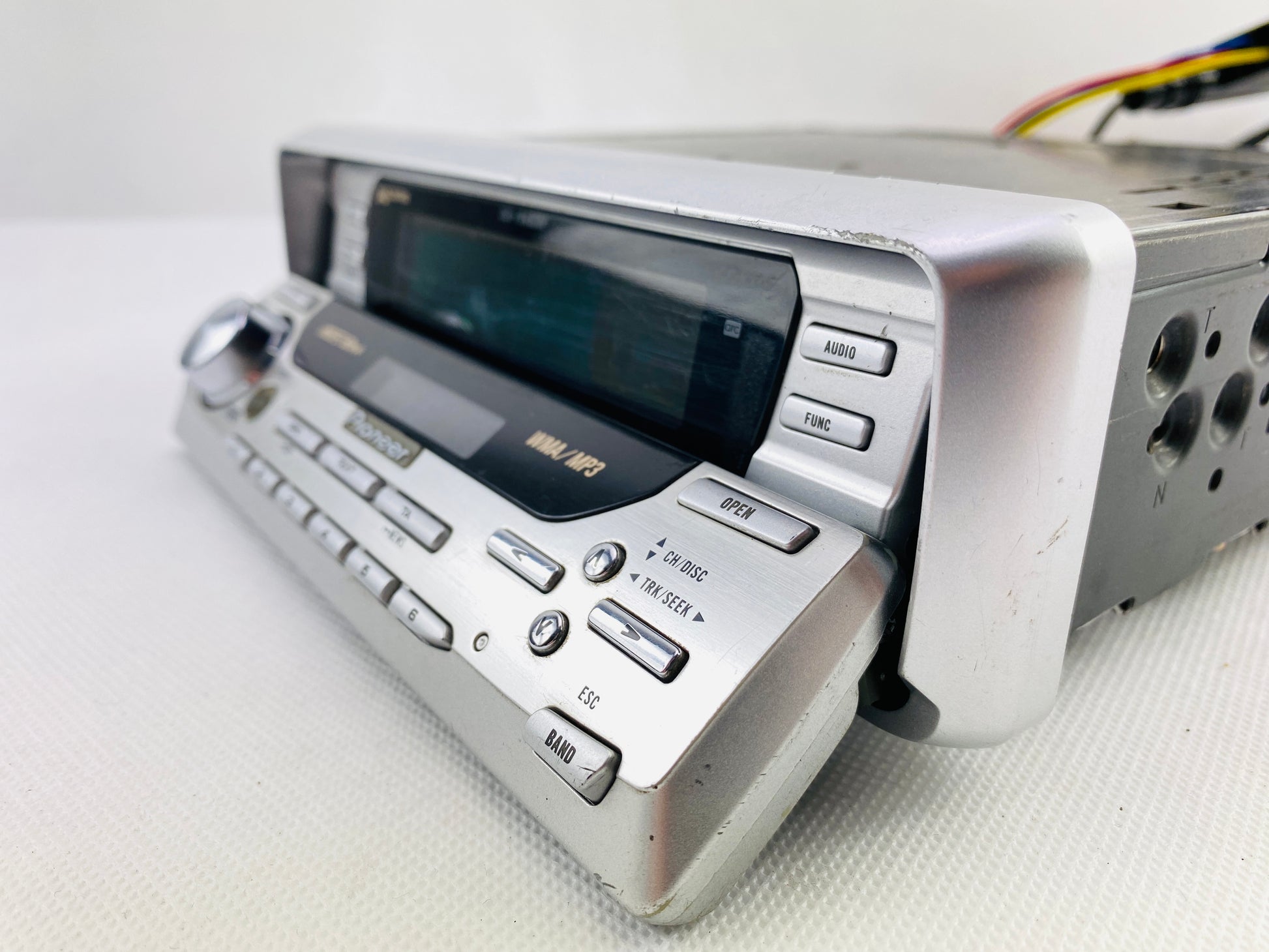 2000s Pioneer DEH-P8400MP Car CD Mp3 Radio Player + Bluetooth Retrofit