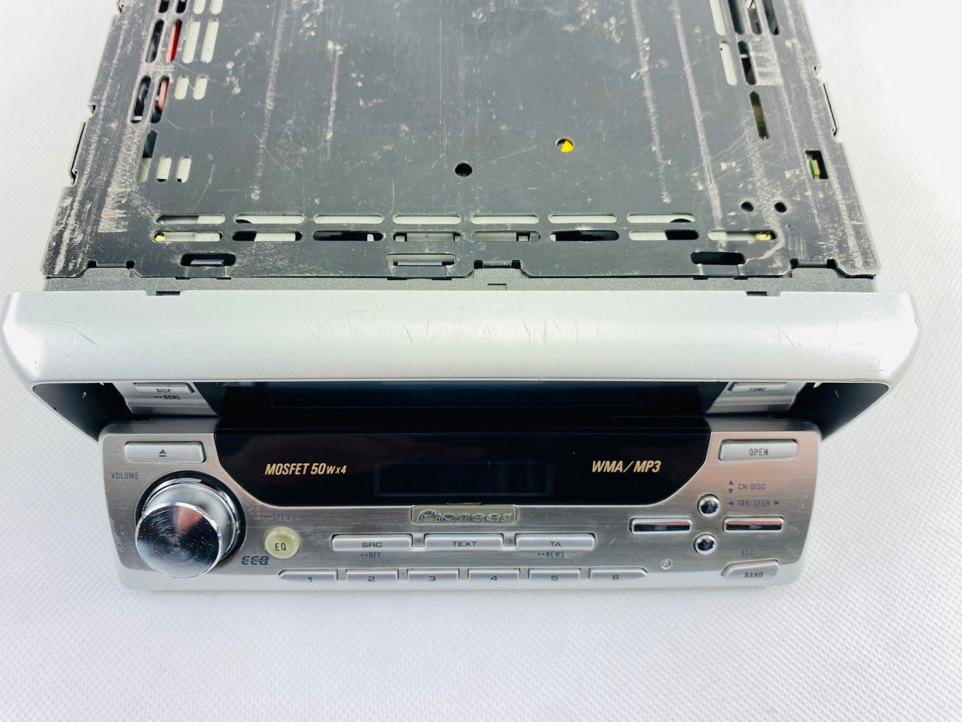 2000s Pioneer DEH-P8400MP Car CD Mp3 Radio Player + Bluetooth Retrofit
