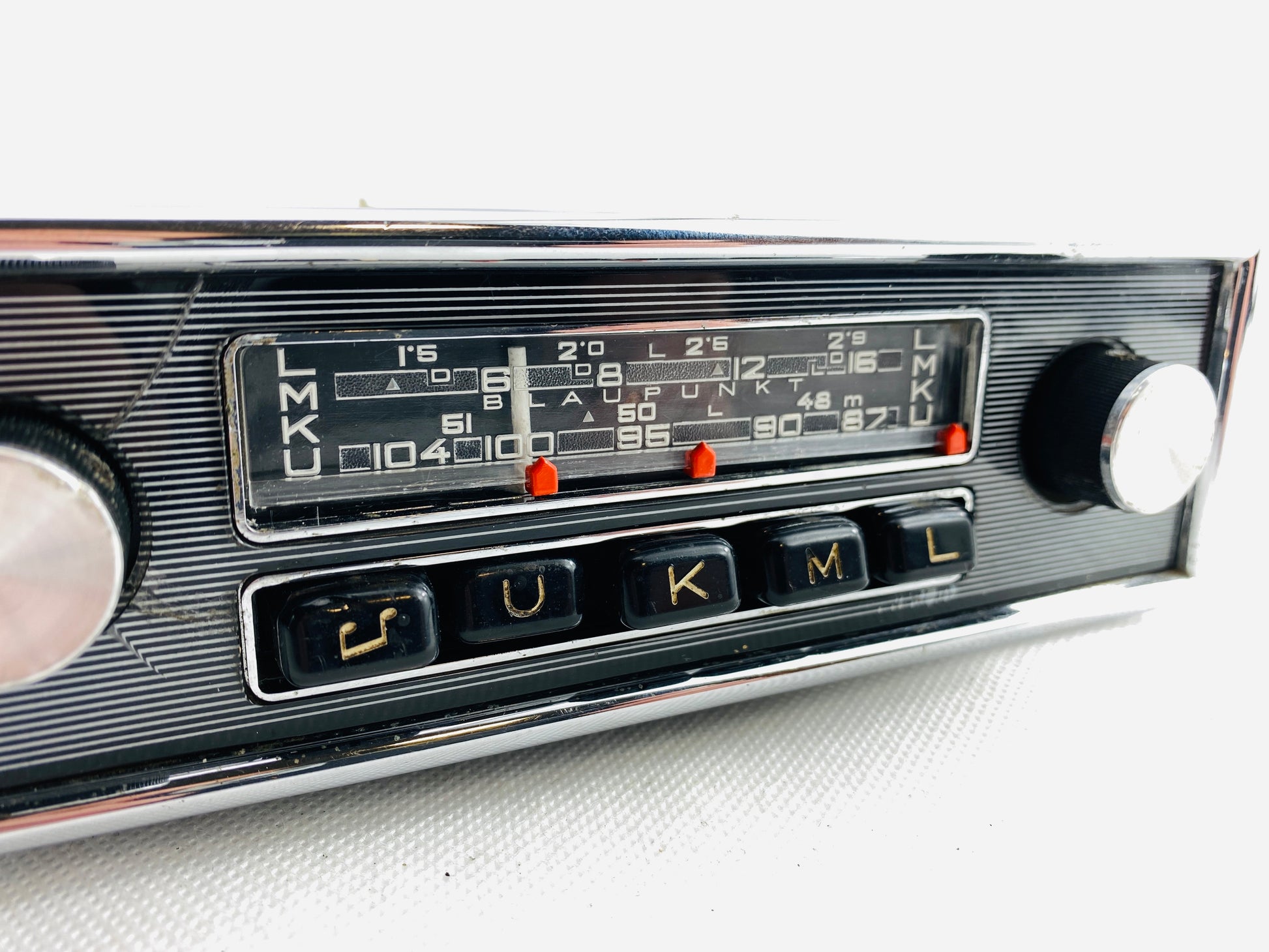 1960s Blaupunkt Essen FM radio – fully serviced vintage car radio with ISO connector and patina