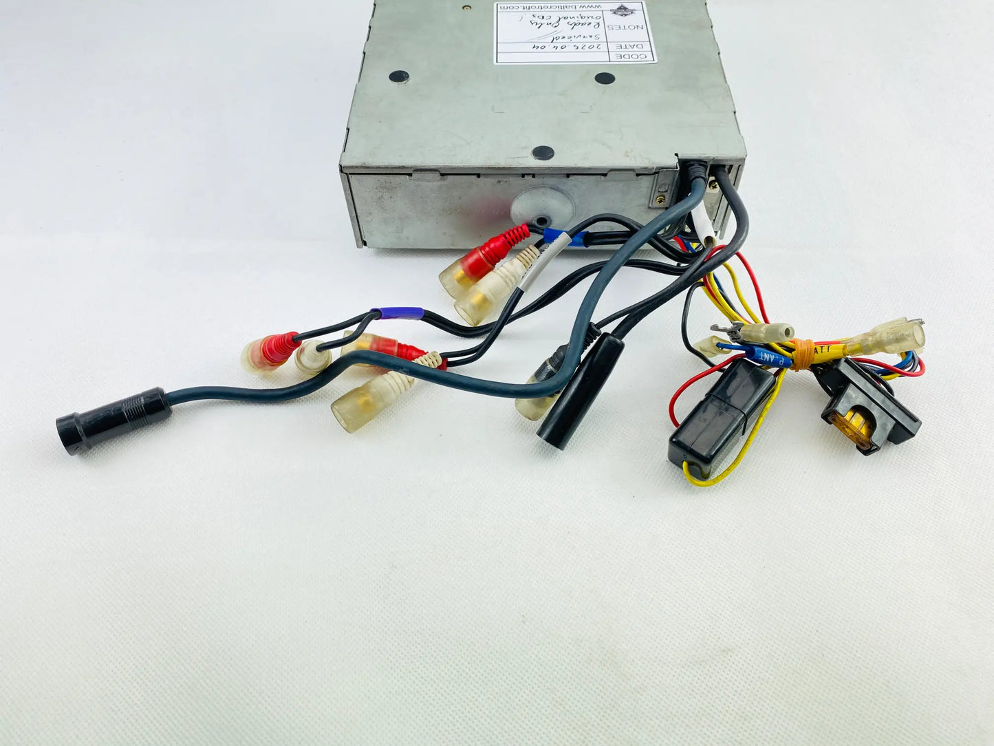 Alpine 3DA-7885J rear wiring harness and RCA connections