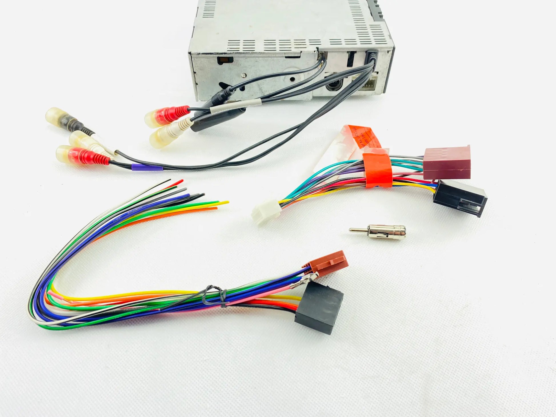 Alpine CDA-7843J rear RCA outputs and wiring harness
