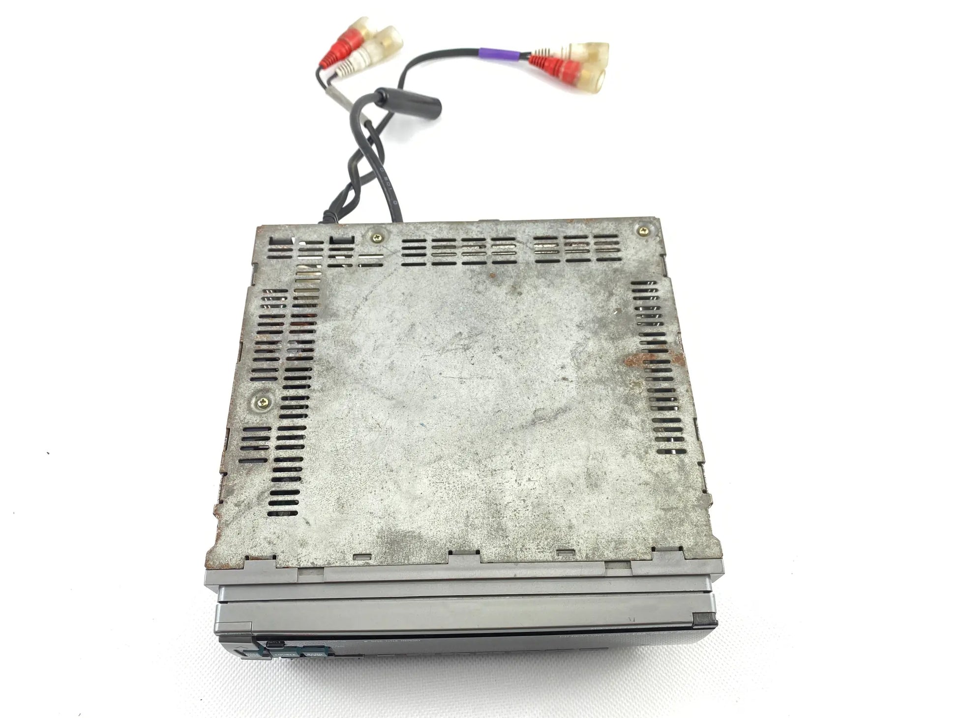 Alpine CDA-7846J top metal chassis condition