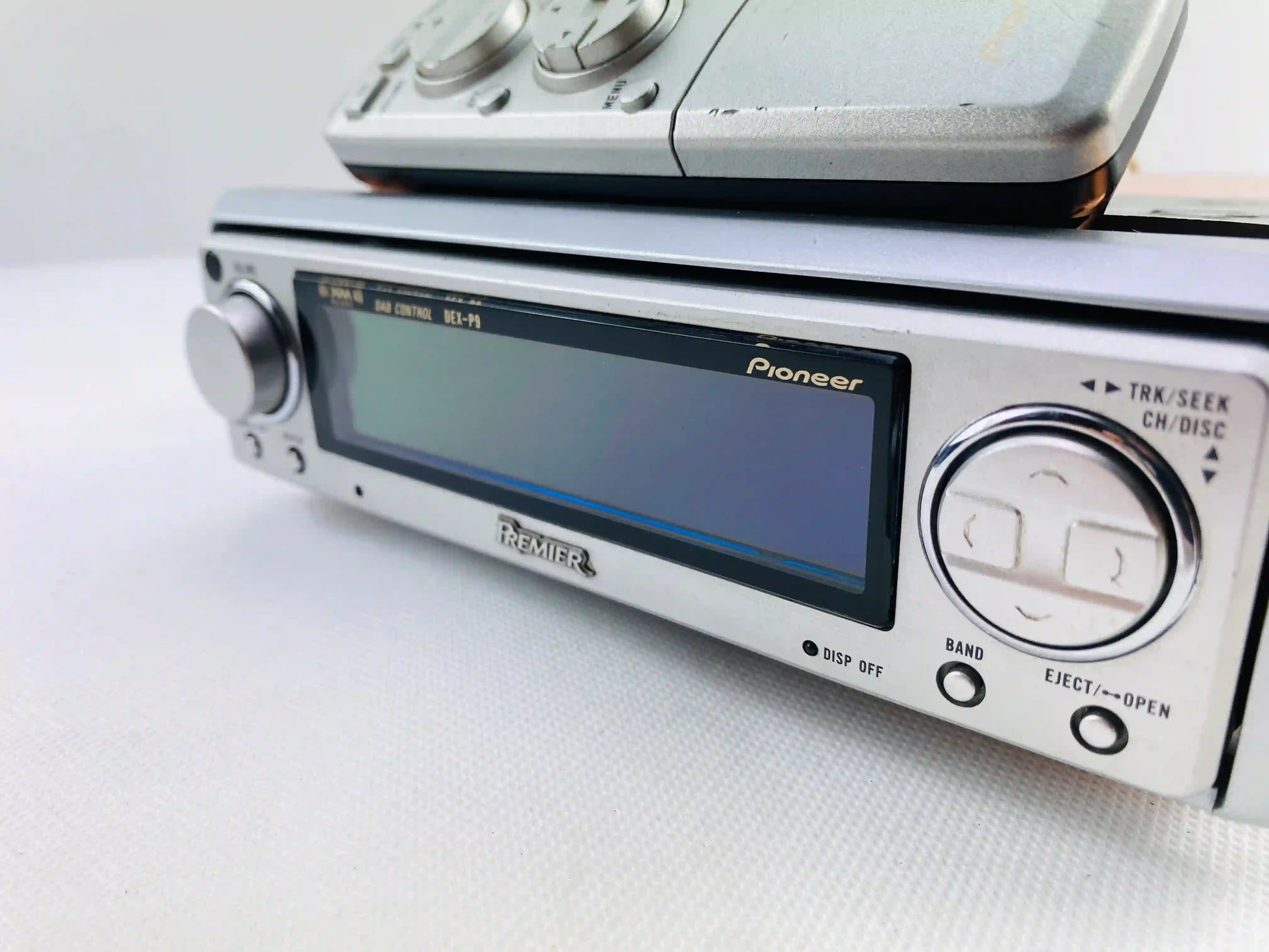 Pioneer DEX-P9 Premiere car CD radio front right angle view